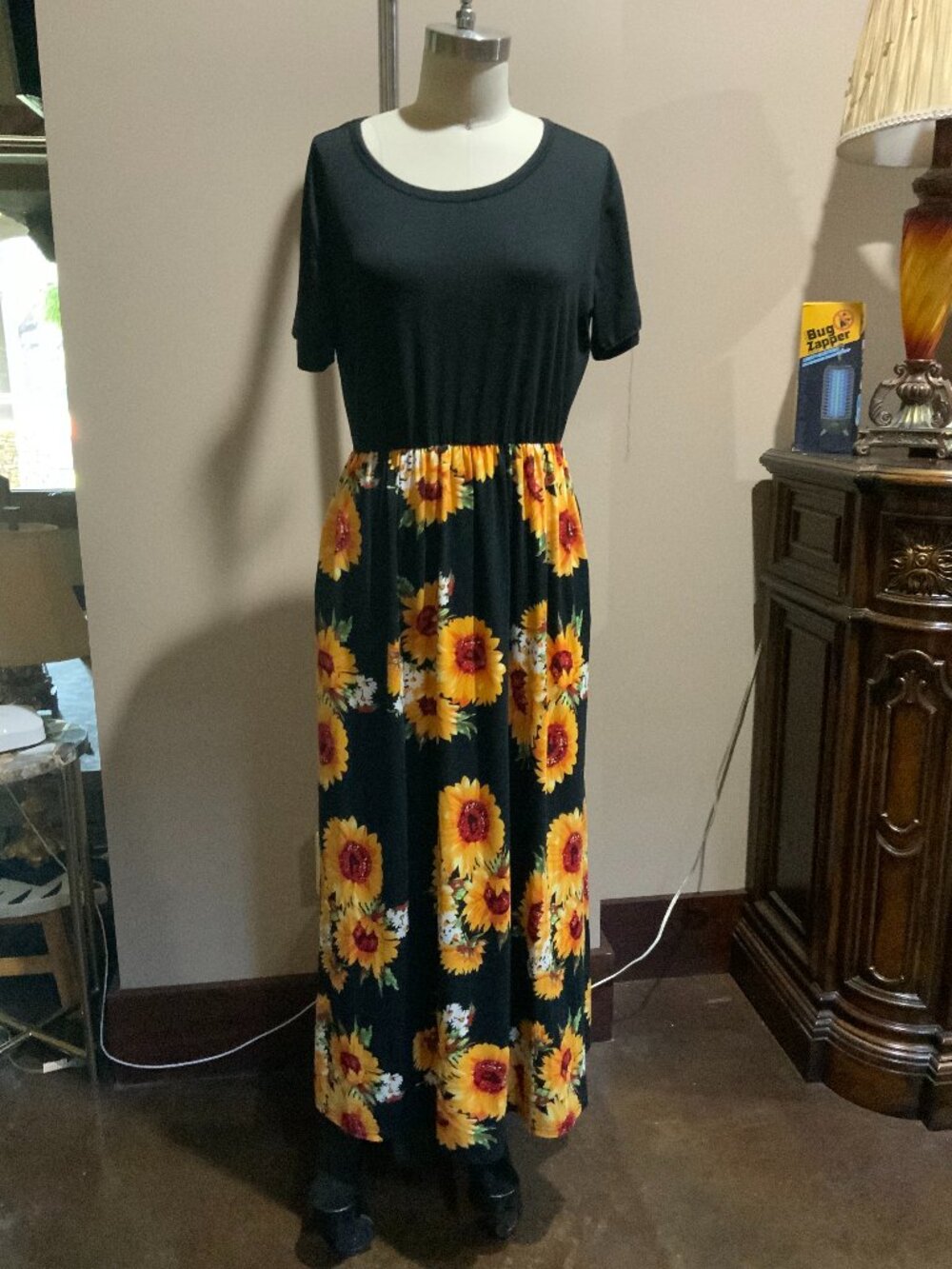 Large Women's Black Sunflower Print Maxi Dress